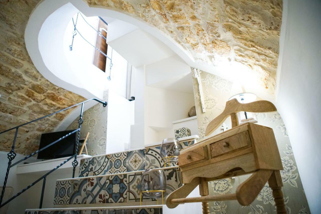 Home 5 - Giu In Dimora ปูติญญาโน ภายนอก รูปภาพ